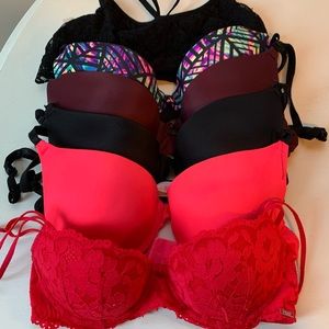 Victoria’s Secret pink bras